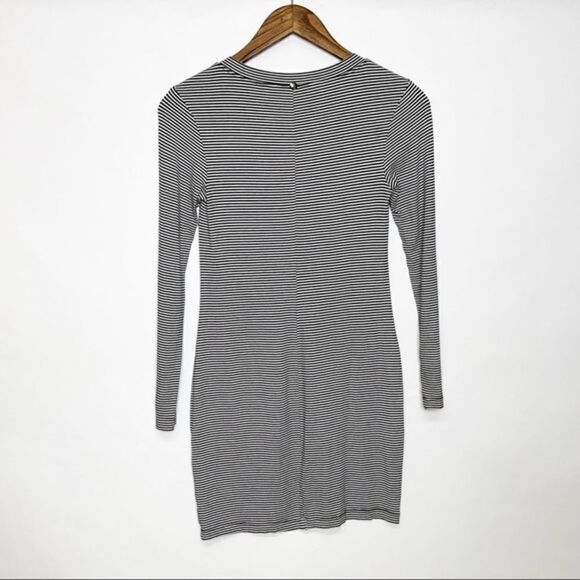 Trina Turk Striped Jersey Long Sleeve Dress Black White Size 0 - Picture 2 of 9